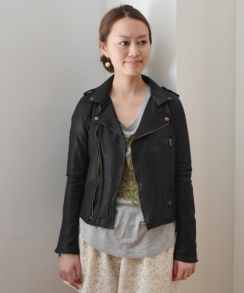 SHIPS for women（シップスフォーウィメン）の「★★ラムレザー　ダブルジャケット◇（ライダースジャケット・レディース・ブラック/ベージュ/ネイビー・SMALL/MEDIUM）」の6枚目の写真