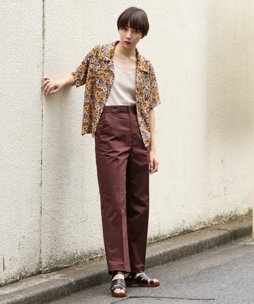 PAGEBOY(ページボーイ)の「コットンサテンスラックス(スラックス・レディース・ブラック/ダークブラウン/ネイビー・SMALL/MEDIUM)」の2枚目の写真