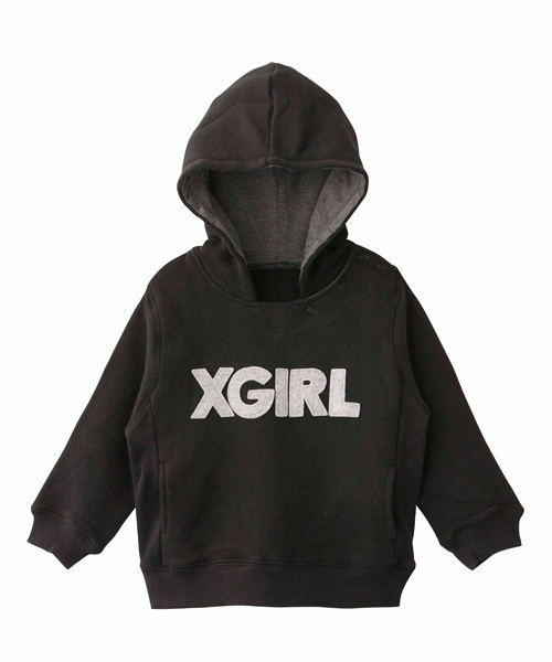 X-girl Stages（エックスガールステージス）の「SWEAT HOODIE “PATCHED LOGO” (4T～7T)（スウェット・キッズ・ブラック/アッシュ/グリーン/ネイビー/ピンク・4T/5T/6T/7T）」の2枚目の写真