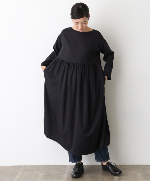 かぐれ（カグレ）の「ツイルギャザーワンピース（ワンピース・レディース・ブラック/ネイビー・FREE）」の4枚目の写真