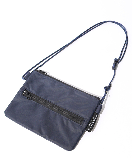 MAISON CANVVAS（メゾンキャンバス）の「[MAISON CANVAS/メゾンキャンバス] サコッシュ型トラベルポーチ（ショルダーバッグ・レディース・カーキ/ブラック/ネイビー/ベージュ/パープル/ブラウン/ライトベージュ・ONE SIZE）」の6枚目の写真