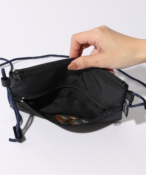 MAISON CANVVAS（メゾンキャンバス）の「[MAISON CANVAS/メゾンキャンバス] サコッシュ型トラベルポーチ（ショルダーバッグ・レディース・カーキ/ブラック/ネイビー/ベージュ/パープル/ブラウン/ライトベージュ・ONE SIZE）」の16枚目の写真