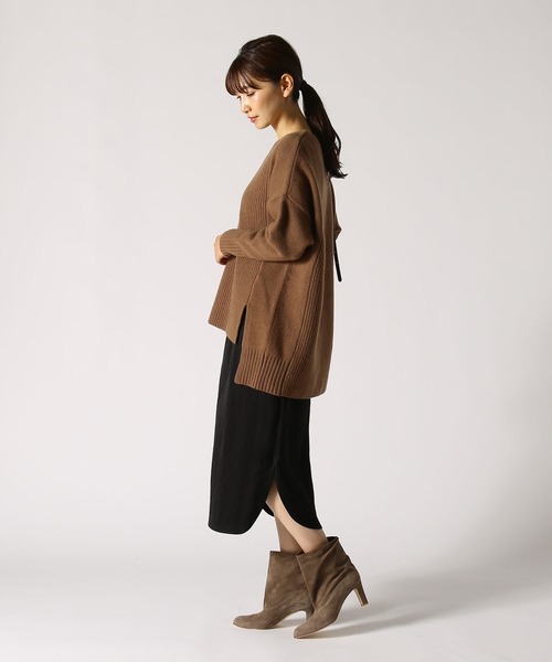 1er Arrondissement（プルミエアロンディスモン）の「MUSIC Vネック