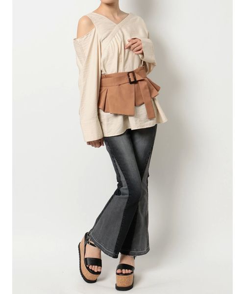 EVRIS（エヴリス）の「コルセットSET デザインカッティングブラウス（シャツ/ブラウス・レディース・ホワイト/ブラック・FREE）」の13枚目の写真