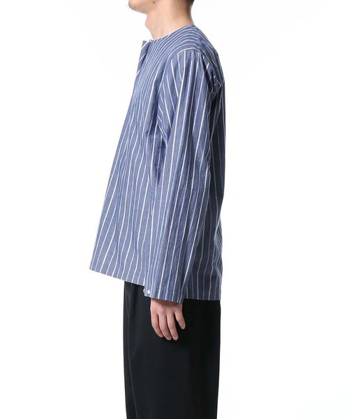 ADAM ET ROPE'(アダムエロペ)の「シャンブレーストライプ プルオーバーシャツ(シャツ/ブラウス・メンズ・ブルー系その他3/ベージュ系その他・M/L)」の10枚目の写真