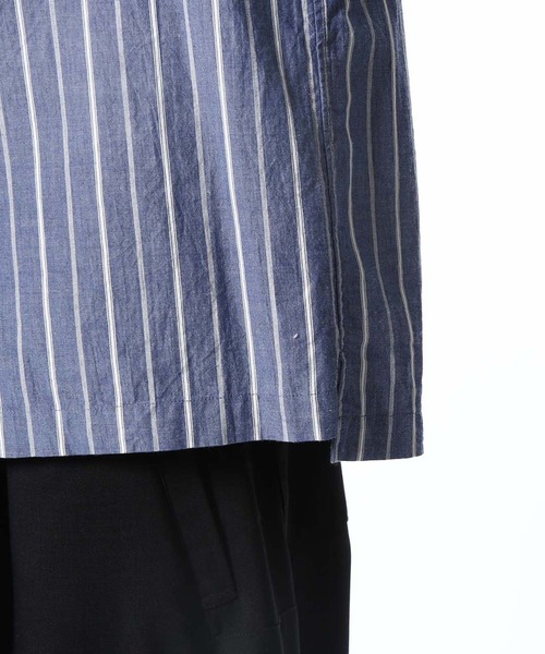 ADAM ET ROPE'(アダムエロペ)の「シャンブレーストライプ プルオーバーシャツ(シャツ/ブラウス・メンズ・ブルー系その他3/ベージュ系その他・M/L)」の5枚目の写真