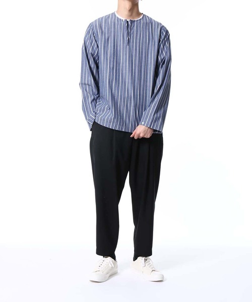 ADAM ET ROPE'(アダムエロペ)の「シャンブレーストライプ プルオーバーシャツ(シャツ/ブラウス・メンズ・ブルー系その他3/ベージュ系その他・M/L)」の8枚目の写真