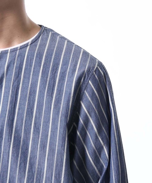 ADAM ET ROPE'(アダムエロペ)の「シャンブレーストライプ プルオーバーシャツ(シャツ/ブラウス・メンズ・ブルー系その他3/ベージュ系その他・M/L)」の3枚目の写真