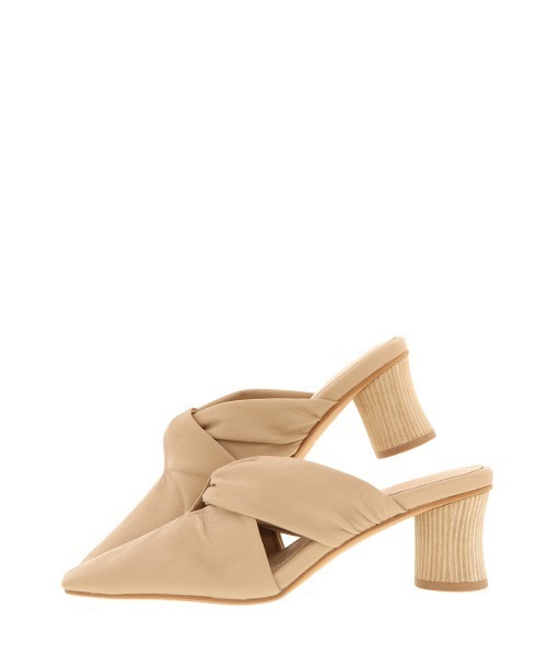 RANDA(ランダ)の「ソフトスクエアトゥミュールパンプス(パンプス・レディース・ベージュ/グリーン/クリーム・LL/M/L/S)」の8枚目の写真