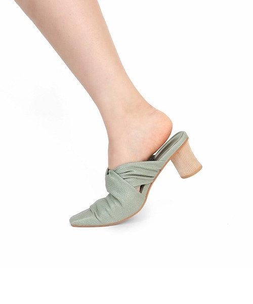 RANDA(ランダ)の「ソフトスクエアトゥミュールパンプス(パンプス・レディース・ベージュ/グリーン/クリーム・LL/M/L/S)」の9枚目の写真