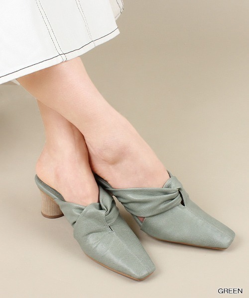 RANDA(ランダ)の「ソフトスクエアトゥミュールパンプス(パンプス・レディース・ベージュ/グリーン/クリーム・LL/M/L/S)」の13枚目の写真