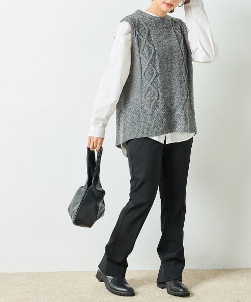 シェットランドウール ケーブル編後スリットベスト（ベスト）｜OMNES