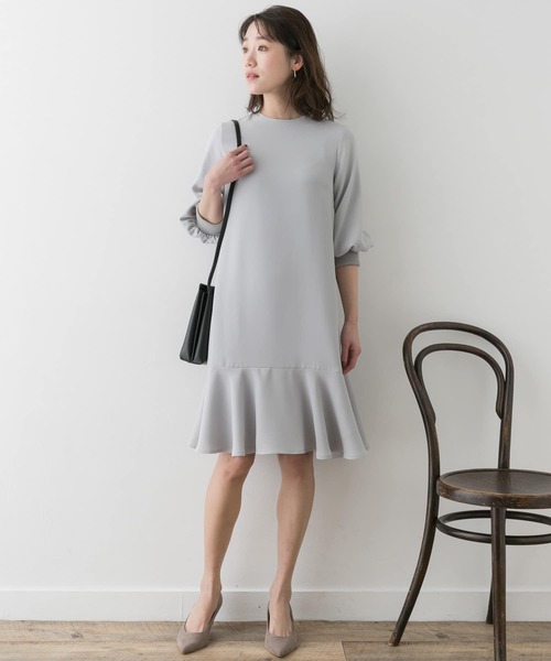 F by ROSSO（エフバイロッソ）の「F by ROSSO　ジョーゼット裾フレアワンピース∴（ワンピース・レディース・ライトグレー/ベージュ/ネイビー・FREE）」の16枚目の写真