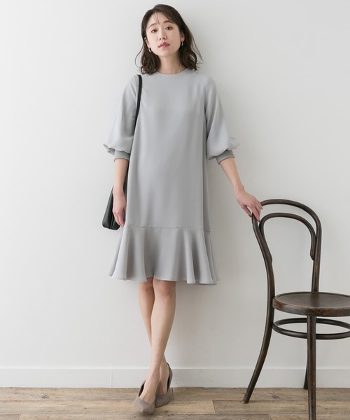 F by ROSSO（エフバイロッソ）の「F by ROSSO　ジョーゼット裾フレアワンピース∴（ワンピース・レディース・ライトグレー/ベージュ/ネイビー・FREE）」の17枚目の写真