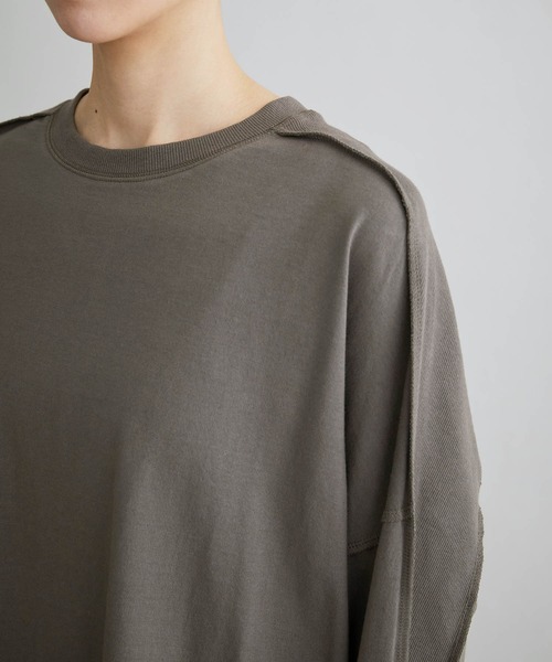 BONLECILL(ボンルシール)の「オーバーサイズ アウトシーム ラウンドヘムロンT(Tシャツ/カットソー・レディース・ベージュ/オフホワイト/カーキ/チャコール・FREE)」の12枚目の写真