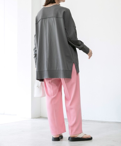 BONLECILL(ボンルシール)の「オーバーサイズ アウトシーム ラウンドヘムロンT(Tシャツ/カットソー・レディース・ベージュ/オフホワイト/カーキ/チャコール・FREE)」の17枚目の写真