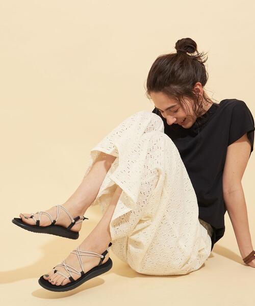 Teva（テバ）の「＜TEVA（テバ）＞∴VOYA INFINITY ボヤインフィニティ/サンダル ◆（サンダル・レディース・ホワイト/ブラック・6/8/5/7）」の4枚目の写真