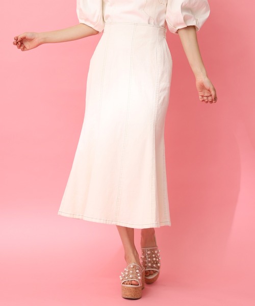 one after another NICE CLAUP（ワンアフターアナザーナイスクラップ）の「ステッチマーメイドデニムスカート（デニムスカート・レディース・アイボリー/サックスブルー/ネイビー/ブルー・FREE）」の2枚目の写真