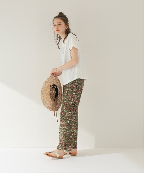 ジャーナルスタンダード25ss完売 フラワープリント ワイドパンツ ブラック AZUL BY MOUSSY | フラワープリントイージーワイドパンツ