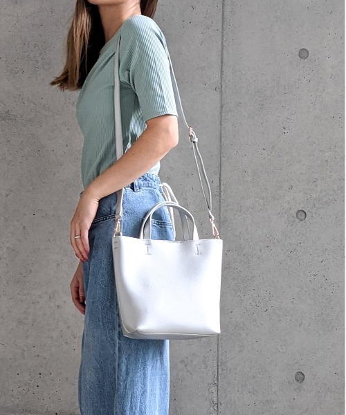 Per sist ence(パーシエンス)の「Per sist ence/パーシエンス 2WAYミニショルダーバッグ(ショルダーバッグ・レディース・ライトグレー/ブラック/シルバー/モカ/アイボリー・FREE)」の5枚目の写真