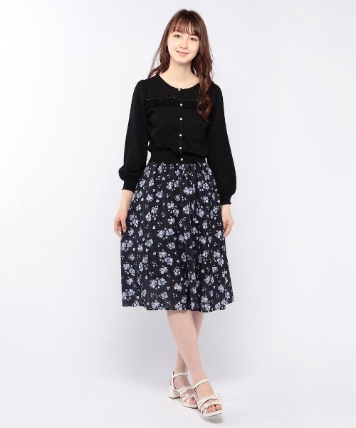 LODISPOTTO(ロディスポット)の「フルールモチーフデザインカーディガン(カーディガン/ボレロ・レディース・ホワイト/ブラック・MEDIUM)」の11枚目の写真