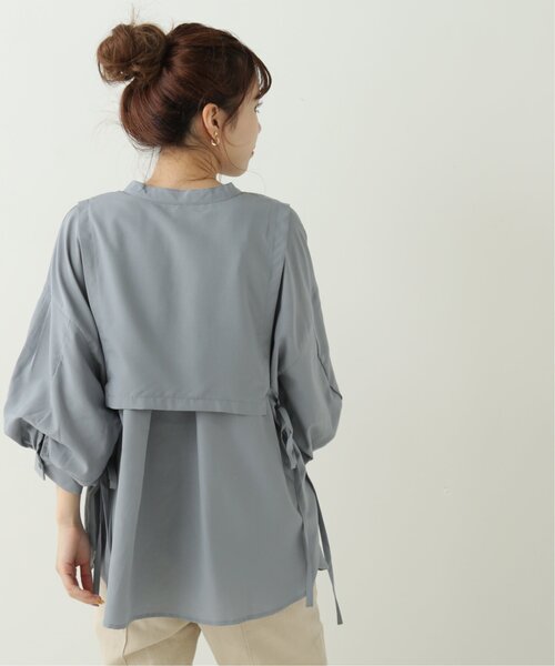 RAY CASSIN（レイカズン）の「フェイクレイヤーブラウス（シャツ/ブラウス・レディース・ベージュ/オフホワイト/ブルー/スミクロ・FREE）」の6枚目の写真