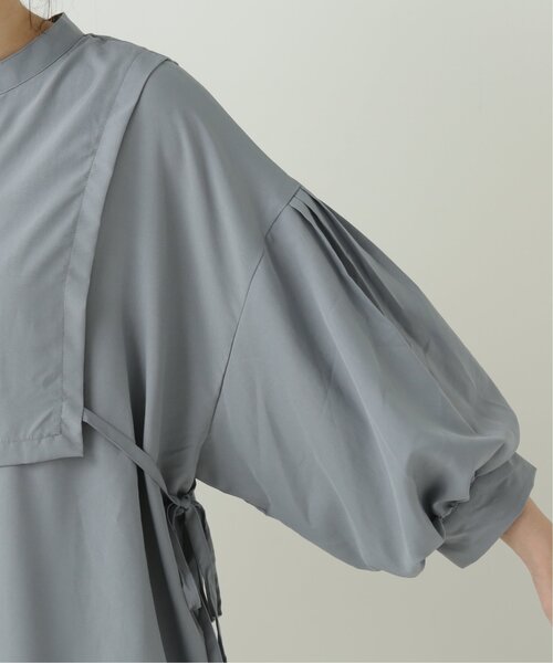 RAY CASSIN（レイカズン）の「フェイクレイヤーブラウス（シャツ/ブラウス・レディース・ベージュ/オフホワイト/ブルー/スミクロ・FREE）」の16枚目の写真