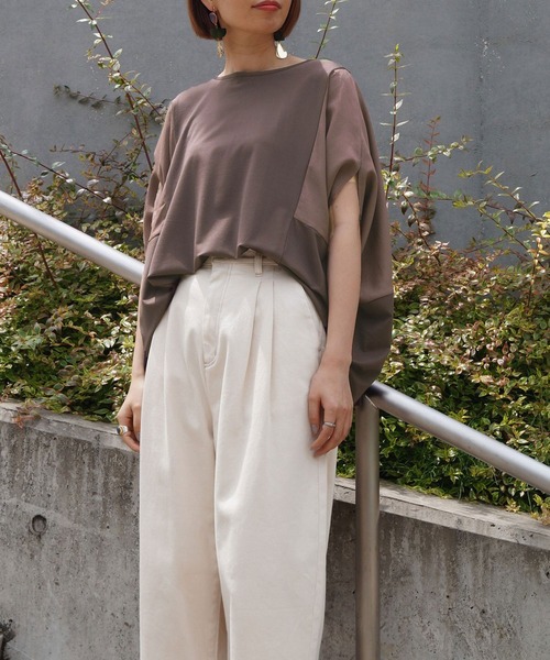 NICOLE white（ニコルホワイト）の「異素材使いドレーププルオーバー（Tシャツ/カットソー・レディース・ライトグレー/ブラック/モカ・FREE）」の3枚目の写真