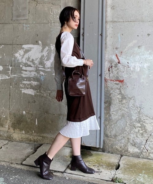 deux amour(ドゥーザムール)の「スクエアショルダーバック(ショルダーバッグ・レディース・ブラック/グレー/ブラウン・FREE)」の12枚目の写真