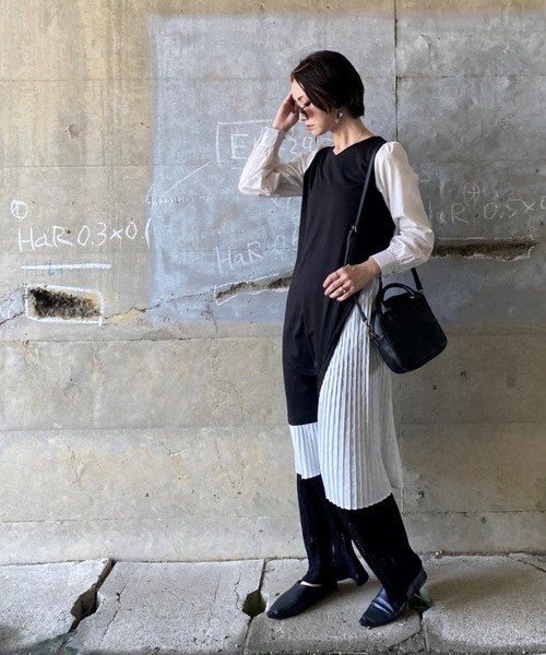 deux amour(ドゥーザムール)の「スクエアショルダーバック(ショルダーバッグ・レディース・ブラック/グレー/ブラウン・FREE)」の5枚目の写真