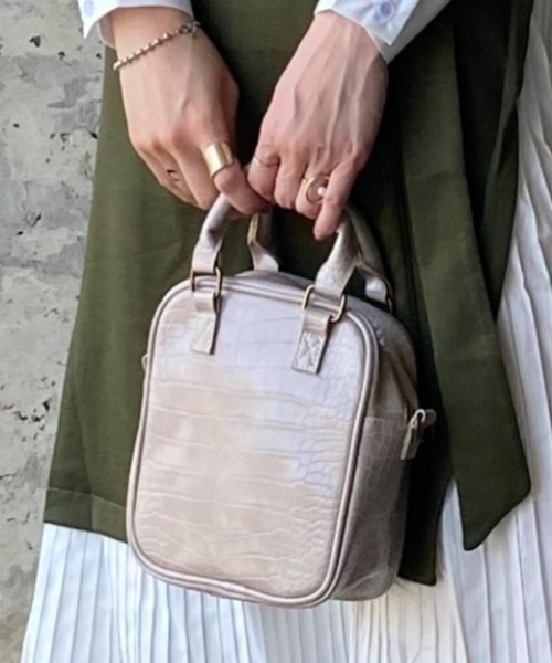 deux amour(ドゥーザムール)の「スクエアショルダーバック(ショルダーバッグ・レディース・ブラック/グレー/ブラウン・FREE)」の19枚目の写真