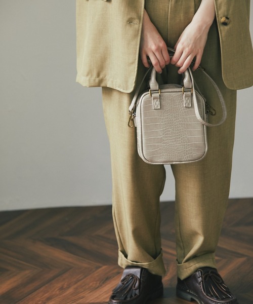 deux amour(ドゥーザムール)の「スクエアショルダーバック(ショルダーバッグ・レディース・ブラック/グレー/ブラウン・FREE)」の20枚目の写真