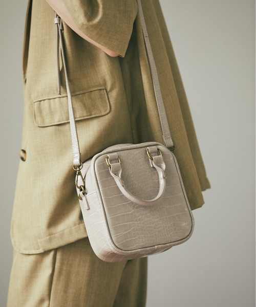 deux amour(ドゥーザムール)の「スクエアショルダーバック(ショルダーバッグ・レディース・ブラック/グレー/ブラウン・FREE)」の21枚目の写真