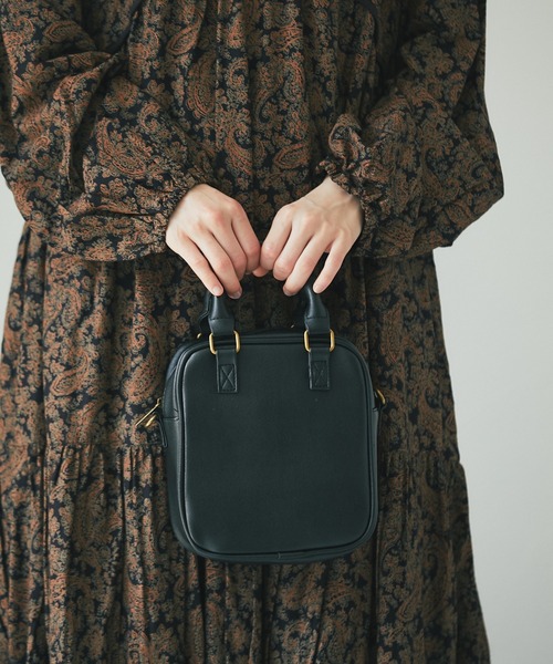 deux amour(ドゥーザムール)の「スクエアショルダーバック(ショルダーバッグ・レディース・ブラック/グレー/ブラウン・FREE)」の16枚目の写真