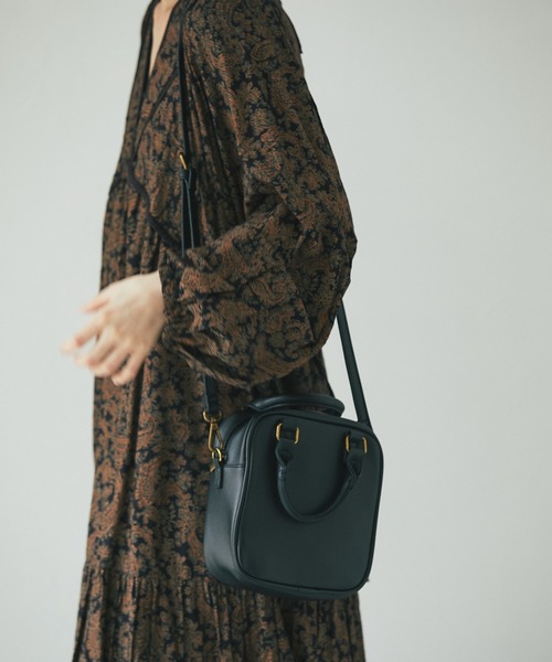 deux amour(ドゥーザムール)の「スクエアショルダーバック(ショルダーバッグ・レディース・ブラック/グレー/ブラウン・FREE)」の18枚目の写真