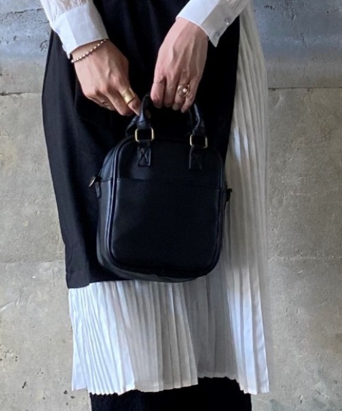 deux amour(ドゥーザムール)の「スクエアショルダーバック(ショルダーバッグ・レディース・ブラック/グレー/ブラウン・FREE)」の14枚目の写真