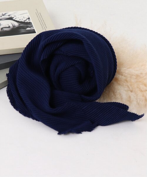 frames RAY CASSIN（フレームスレイカズン）の「斜プリーツストール（ストール/ショール・レディース・キナリ/ライトパープル/キャメル/ブルー・FREE）」の3枚目の写真