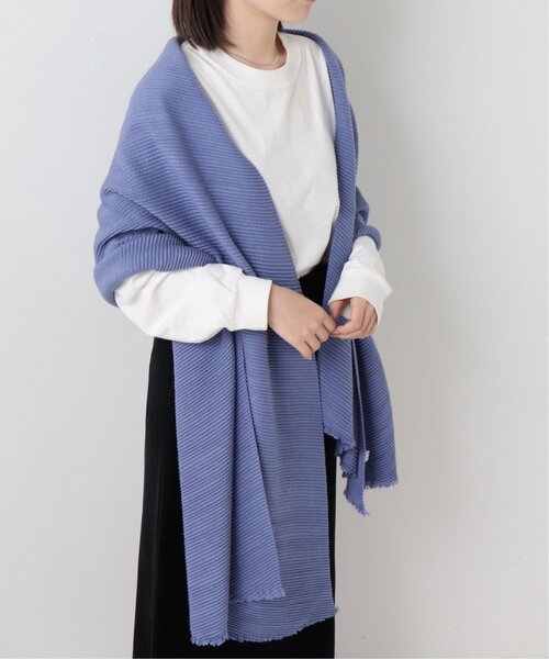 frames RAY CASSIN（フレームスレイカズン）の「斜プリーツストール（ストール/ショール・レディース・キナリ/ライトパープル/キャメル/ブルー・FREE）」の12枚目の写真