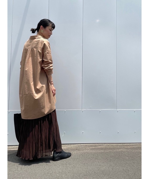BEARDSLEY（ビアズリー）の「後ろふっくらシャツ（シャツ/ブラウス・レディース・キャメル/ホワイト/ネイビー・FREE）」の13枚目の写真