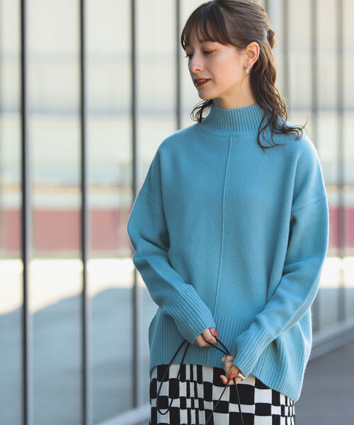 Ray BEAMS（レイビームス）の「Ray BEAMS / センターシーム ハイネック ニット（ニット/セーター・レディース・ダークブラウン/サックスブルー/オフホワイト・ONE SIZE）」の15枚目の写真