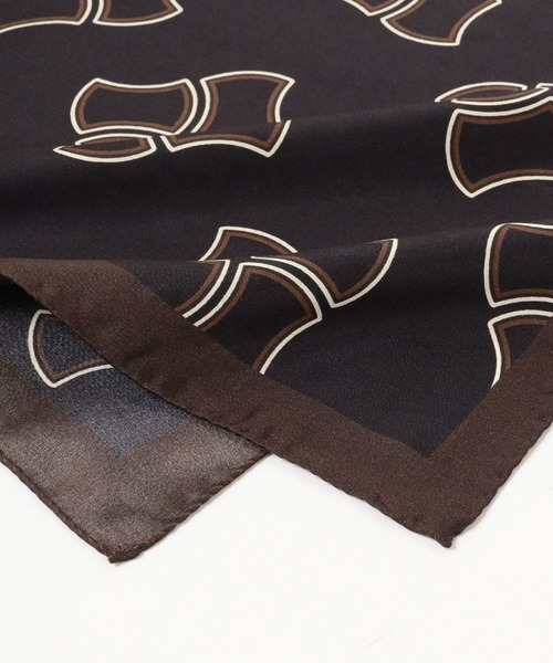 GIERRE（ジエレ）の「GIERRE / 小紋柄 ネッカチーフ（マフラー・メンズ・ブラウン/ブラック・ONE SIZE）」の4枚目の写真