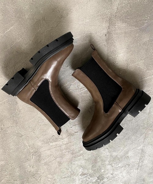 SOROTTO（ソロット）の「厚底 トラックソール チェルシーブーツ（ブーツ・レディース・ブラック/アイボリー/ブラウン・S/M/L/LL/3L）」の22枚目の写真