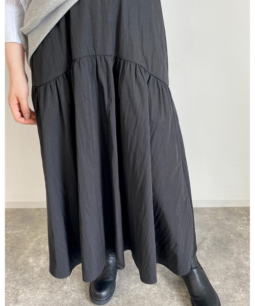 MLI'A（エムリア）の「ナイロンギャザーロング／スカート（スカート・レディース・グリーン/ボルドー/ブラック/ベージュ・FREE）」の15枚目の写真