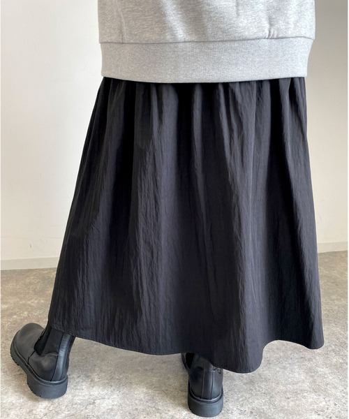 MLI'A（エムリア）の「ナイロンギャザーロング／スカート（スカート・レディース・グリーン/ボルドー/ブラック/ベージュ・FREE）」の21枚目の写真