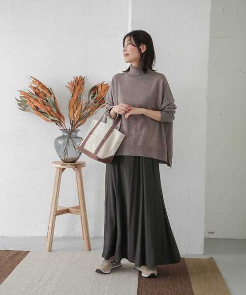 URBAN RESEARCH DOORS(アーバンリサーチドアーズ)の「フィブリルフレアスカート(スカート・レディース・ベージュ/チャコールグレー・ONE)」の19枚目の写真