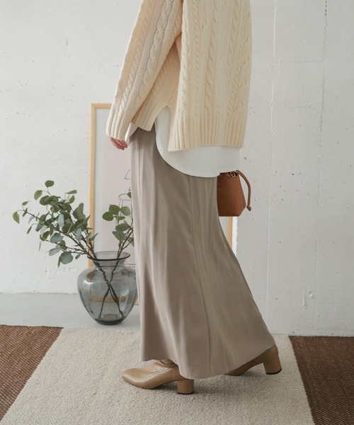 URBAN RESEARCH DOORS(アーバンリサーチドアーズ)の「フィブリルフレアスカート(スカート・レディース・ベージュ/チャコールグレー・ONE)」の8枚目の写真