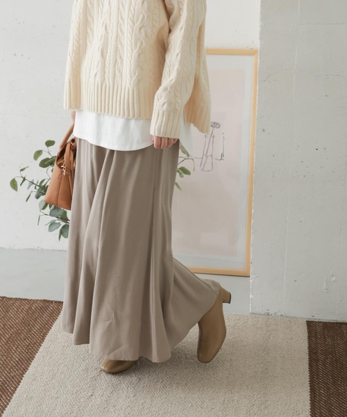 URBAN RESEARCH DOORS(アーバンリサーチドアーズ)の「フィブリルフレアスカート(スカート・レディース・ベージュ/チャコールグレー・ONE)」の5枚目の写真