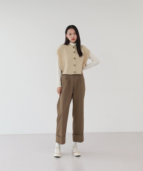 by muni:r（バイ ムニール）の「オーバーフィット ニット ボタン ベスト（ベスト・レディース・ブラック/グレー/ベージュ・FREE）」の19枚目の写真