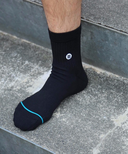 STANCE(スタンス)の「【STANCE / スタンス】ICON QUARTER / 吸湿伸縮性コームドコットンブレンド無地ワンポイントデザインローカット丈ショートソックス(ソックス/靴下・メンズ・ブラック・SMALL/LARGE)」の5枚目の写真