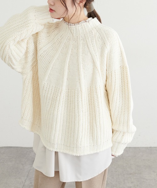 PUAL CE CIN（ピュアルセシン）の「アーチ編みニットプルオーバー（ニット/セーター・レディース・アイボリー/ブラック/ブラウン系その他/グレイッシュベージュ・FREE）」の2枚目の写真